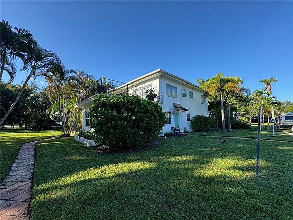 5th image of 1353 Bayview Drive