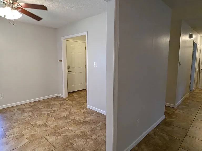 7935 Dartmoor Dr — Photo 7