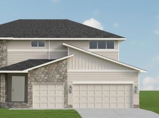 8714 S 23rd St, Gretna, NE 68147