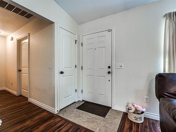 5th image of 1113 SW 155th St