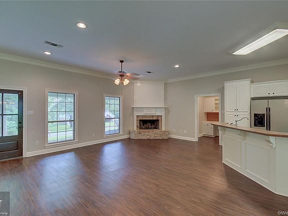 3rd image of 6569 Northwood Ln
