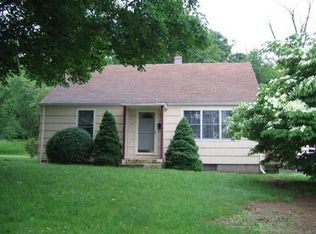 320 Gravel St, Meriden, CT 06450