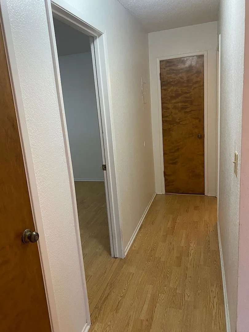 Rid495 1-4 — Photo 4