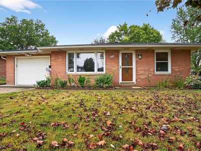 306 Hollywood Ave, Cuyahoga falls, OH, 44221