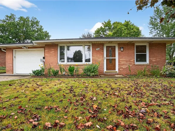 306 Hollywood Ave, Cuyahoga Falls, OH 44221