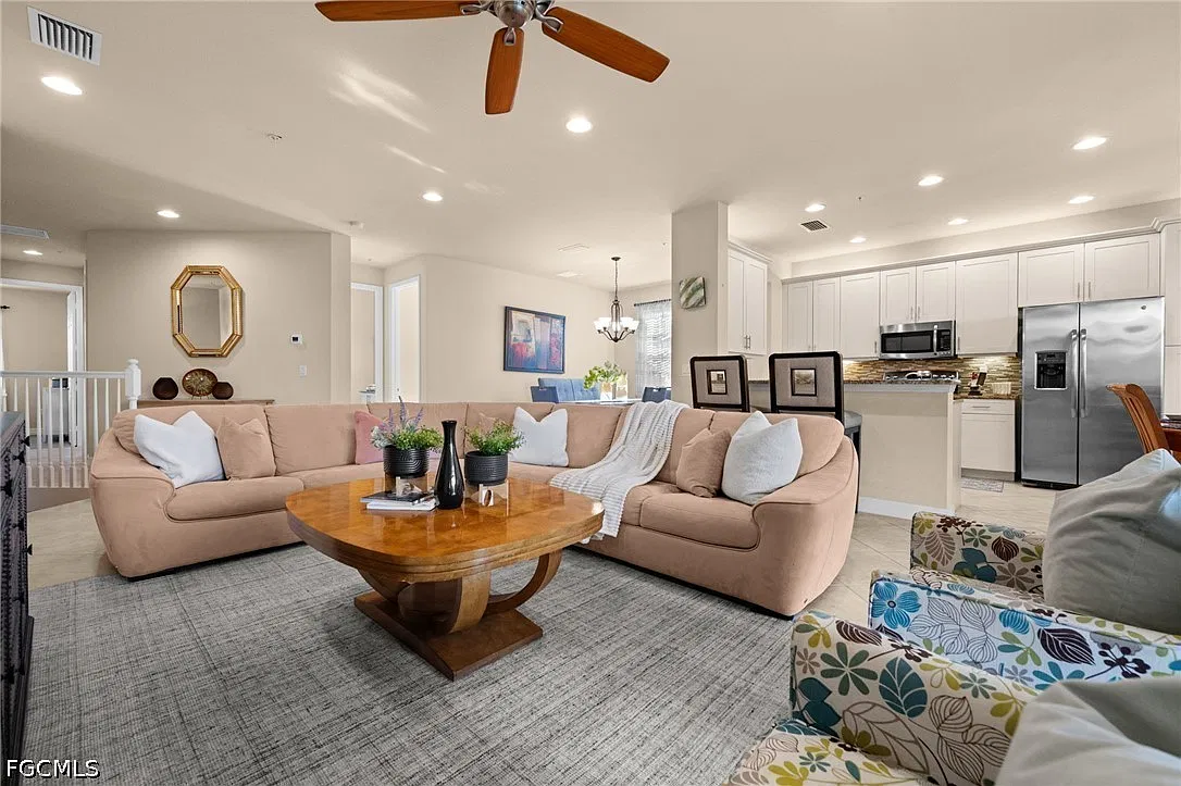 3 bed, 2.5 bath, 2288 sqft, $4,500 — Photo 4
