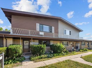 8713 N National Ave, Niles, IL 60714