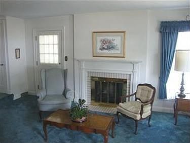 5th image of 31 Stanton Ave