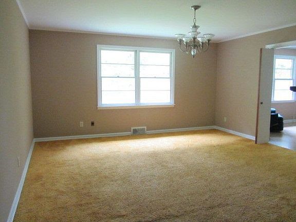 2nd image of 215 Highland Ave