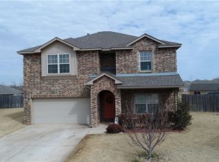 9820 Squire Ln, Yukon, OK 73099