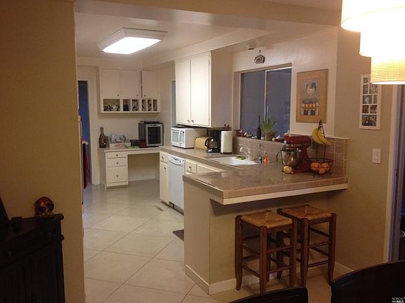 3rd image of 590 Stanton Dr