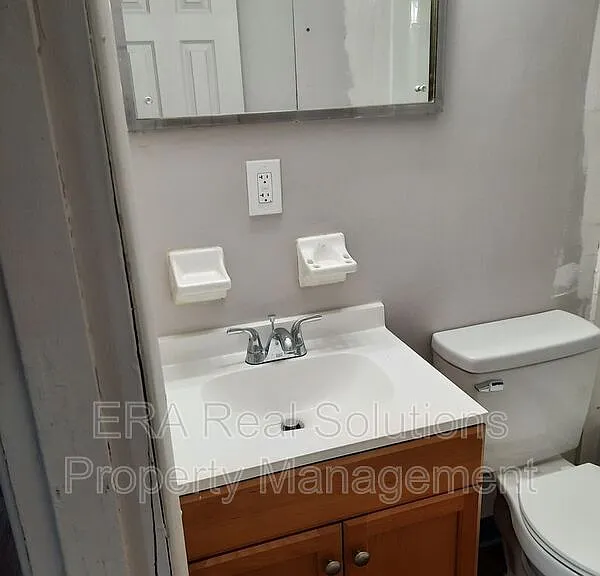 2011 Heritage Dr #13 — Photo 6