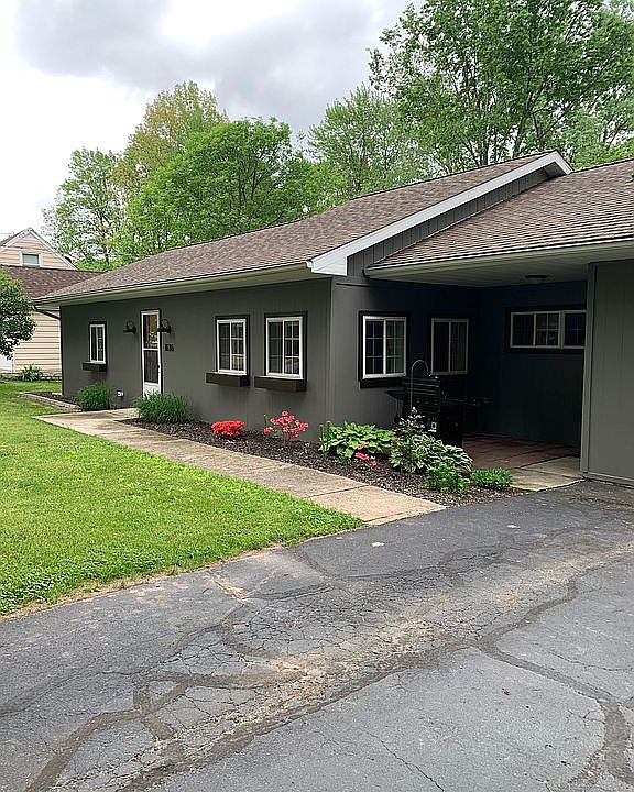 View of house from driveway