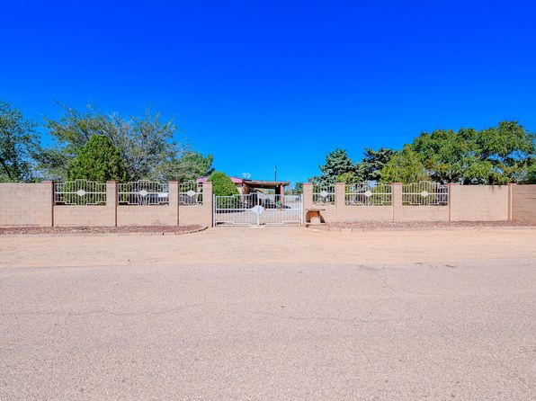 9 Manzano Ln, Los Lunas, NM 87031