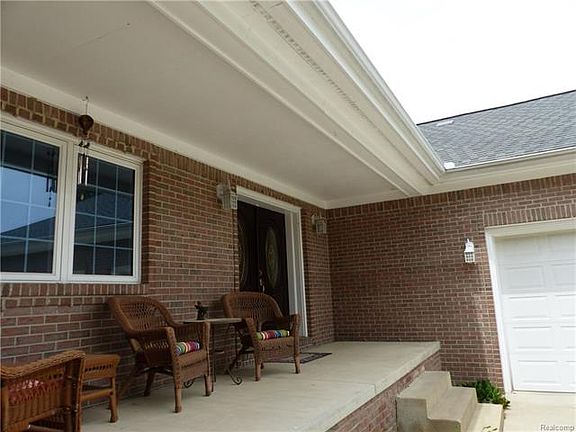 5th image of 285 Lake Pines Dr