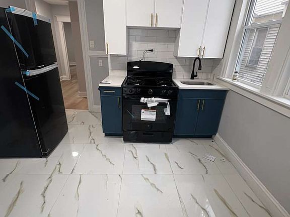 2nd image of 8 Davis Ave Floor 2