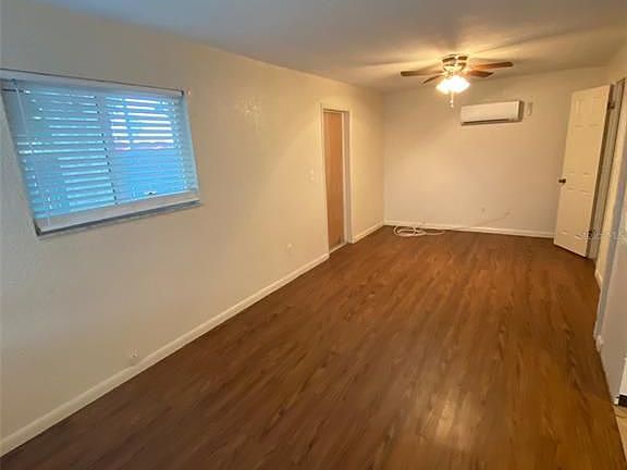 3rd image of 412 S Aurora Ave APT 1