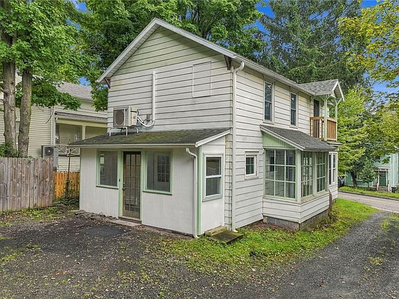 4th image of 413 S Aurora St