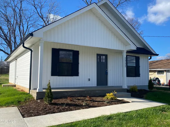 1711 E Millard St, Johnson City, TN 37601