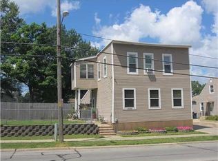 2324 J St SW, Cedar Rapids, IA 52404
