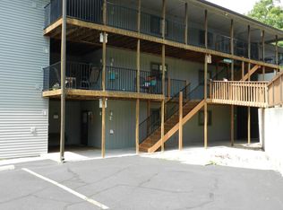 321 Notch Ln, Branson West, MO 65737