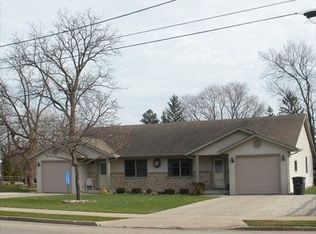 11231 Fox River Rd, Wilmot, WI 53192