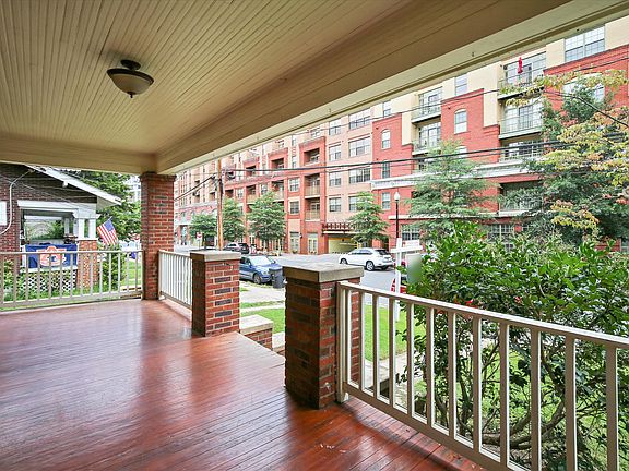 4th image of 916 N Garfield St #B