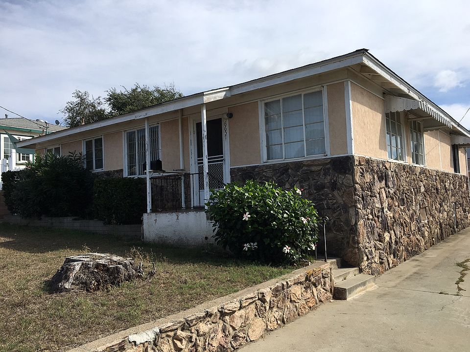 1st image of 6657 Comstock Ct