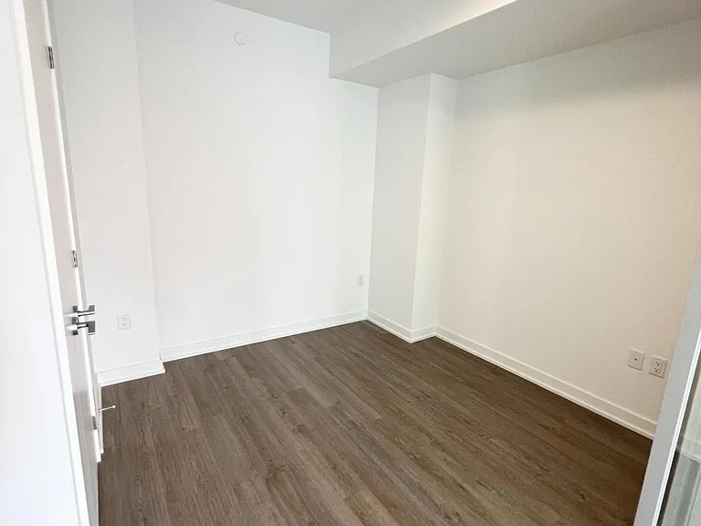 357 King St W #601 — Photo 7