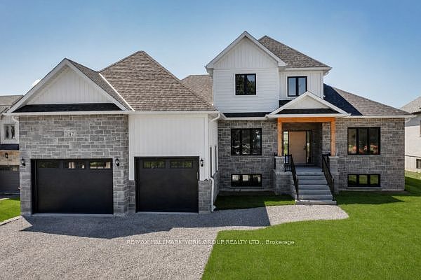 1st image of 147 Lake Dr E