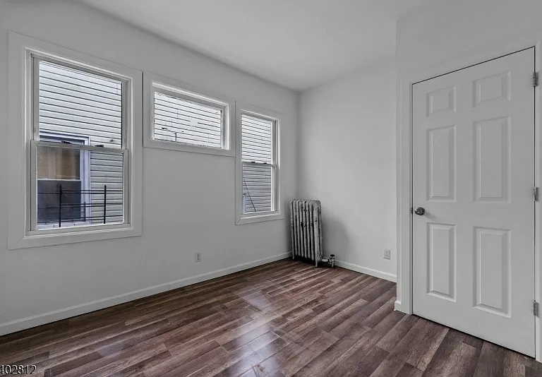 268 Leslie St — Photo 3