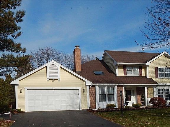 2nd image of 12 Old Country Ln