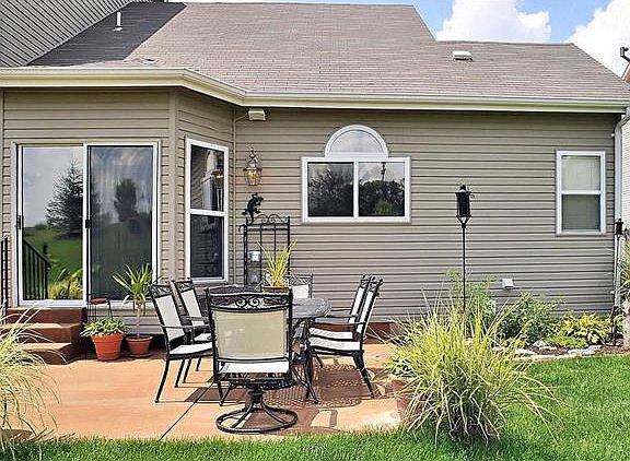 2nd image of 220 Spyglass Hill Dr