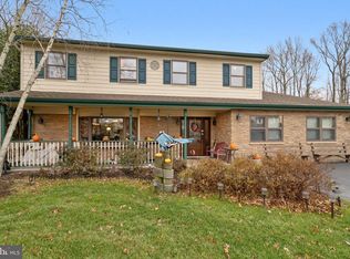 5 Martha Cir, Fallsington, PA 19054