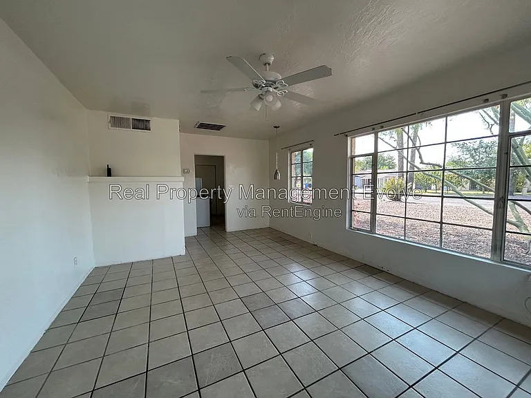 334 W Highland Ave #1 — Photo 3
