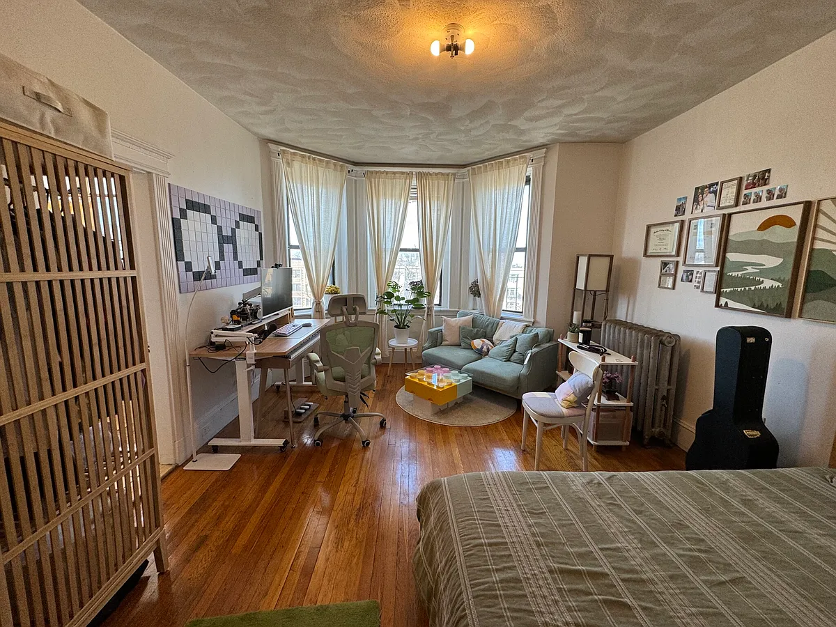 Building Photo - 1254 Commonwealth Ave #21