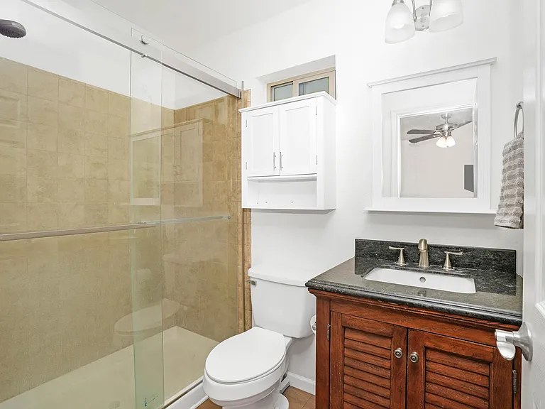 263 E Hollomon St — Photo 20