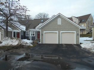 176 S Oak Ridge Cir, Erie, PA 16509