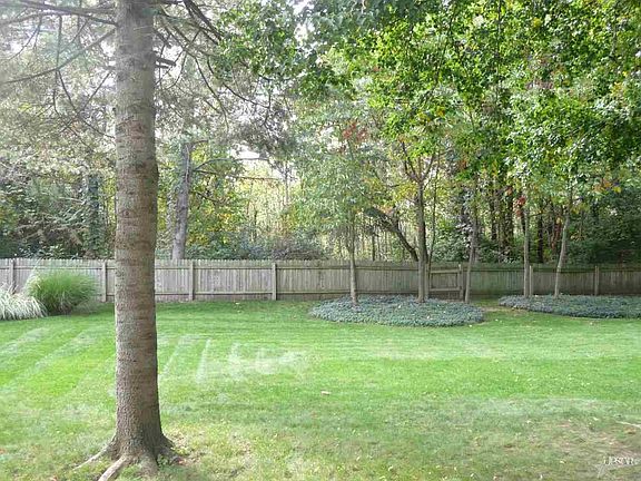 2nd image of 1649 Canterbury Dr