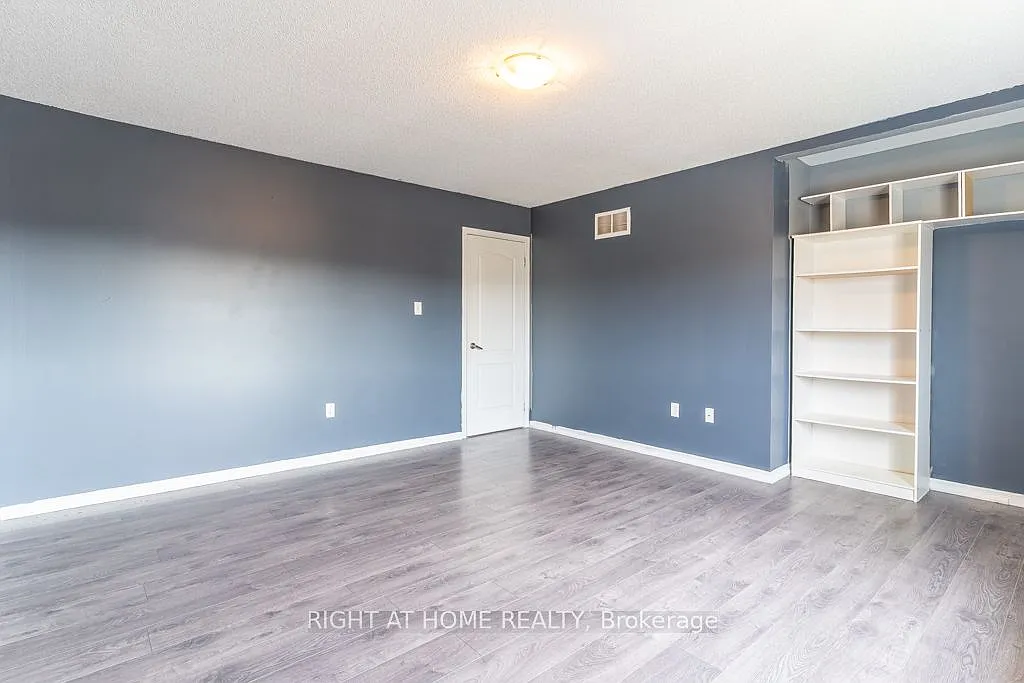 Building Photo - 1373 Hunter St #BASEMENT