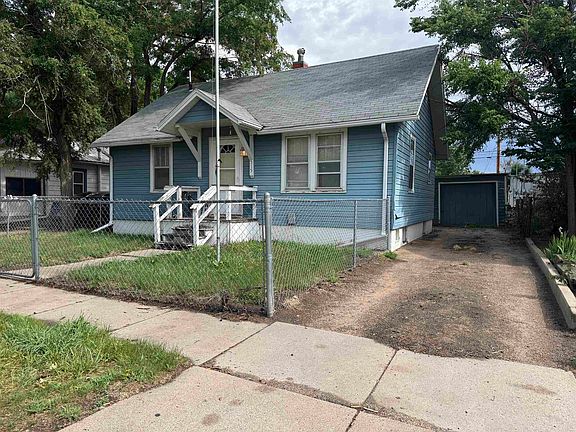 2nd image of 515 E 11th St