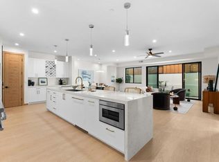 2670 Roosevelt St, Carlsbad, CA 92008