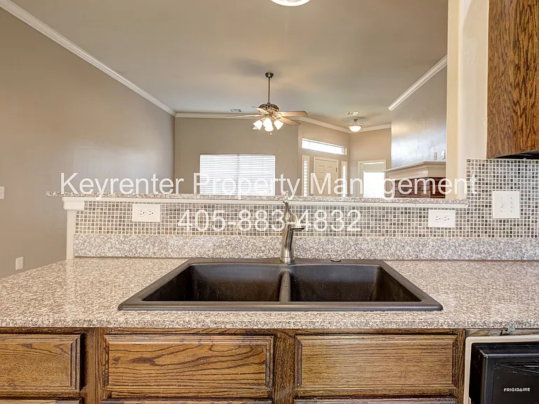 13216 SW 2nd St — Photo 11