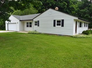 5200 S Brennan Dr, New Berlin, WI 53146