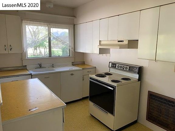 2nd image of 105 Russell Ave