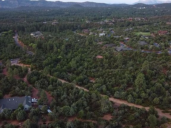 3rd image of 806 N Chaparral Pines Dr