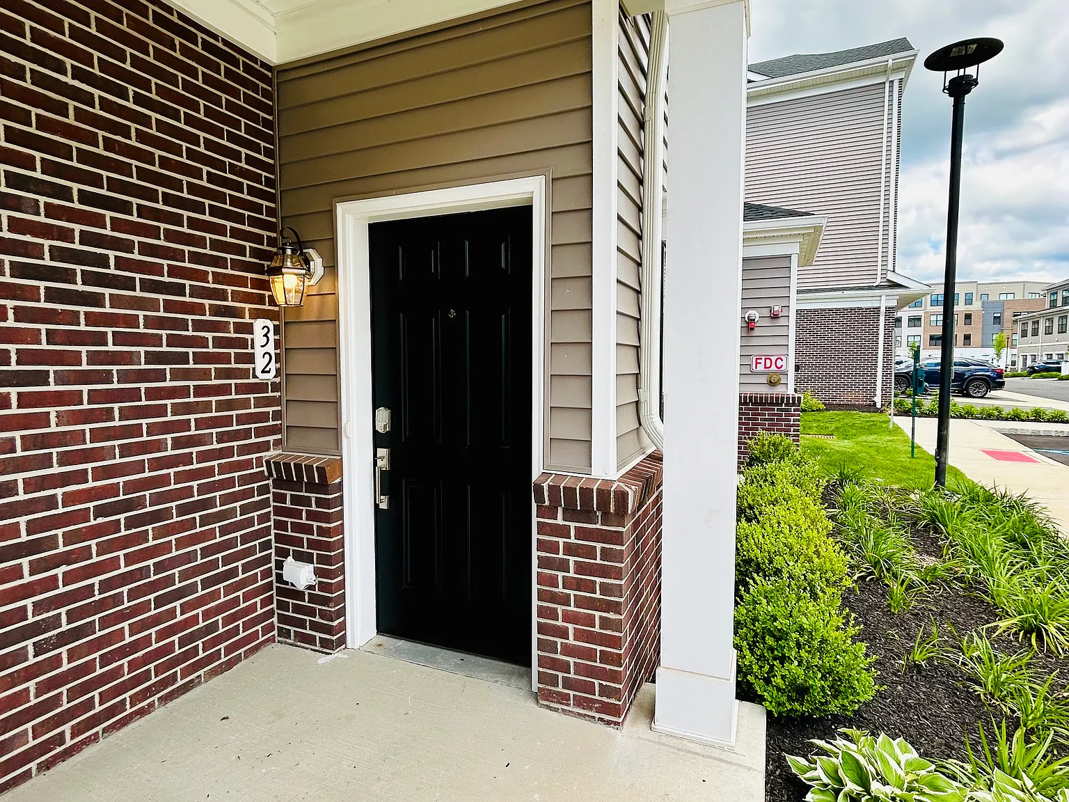 2 bed, 1500 sqft, $3,650 — Photo 2