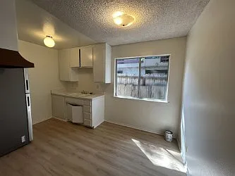 803 Walnut St #F — Photo 9