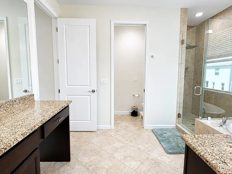16454 Helix Ct — Photo 20