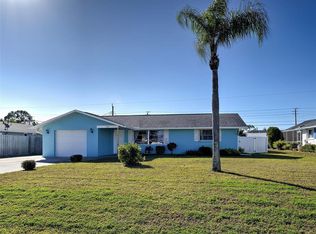 1533 Crest Dr, Englewood, FL 34223